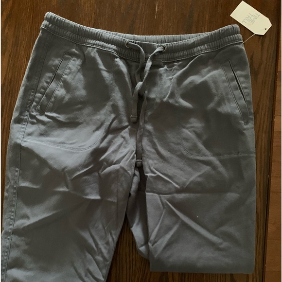 Women’s capris size medium 8/10 - Picture 2 of 3